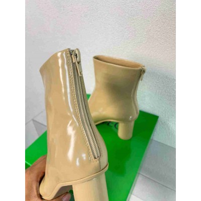 Bottega Veneta Atomic Ankle Boots In Beige Lambskin