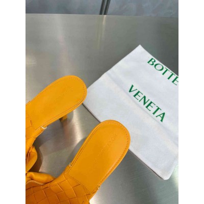 Bottega Veneta Lido Sandals In Tangerine Intreccio Leather
