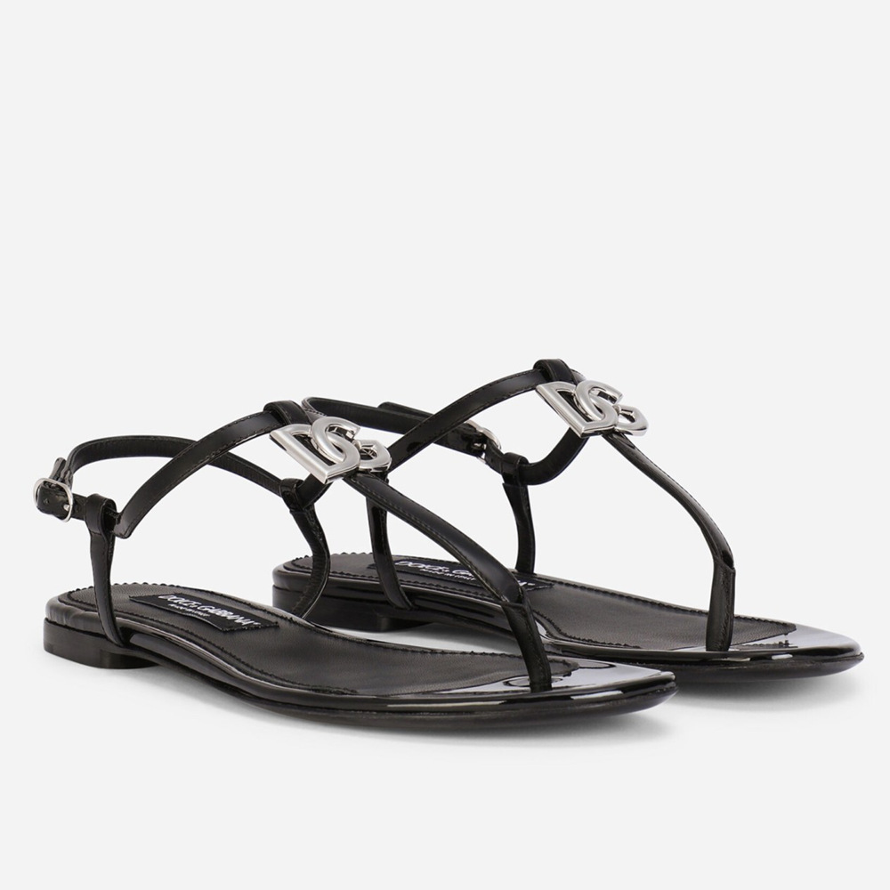 Dolce & Gabbana DG Thong Sandals In Black Patent Leather