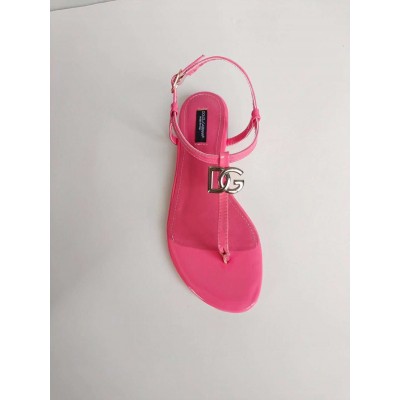 Dolce & Gabbana DG Thong Sandals In Pink Patent Leather