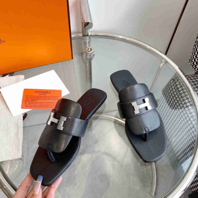 Hermes Galerie Sandals In Black Calfskin
