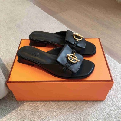 Hermes Isle Sandals in Black Leather