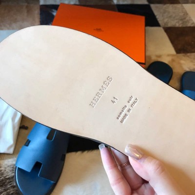 Hermes Izmir Sandals In Colvert Epsom Calfskin