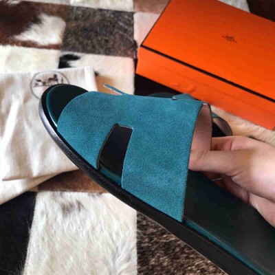 Hermes Izmir Sandals In Green Suede Calfskin