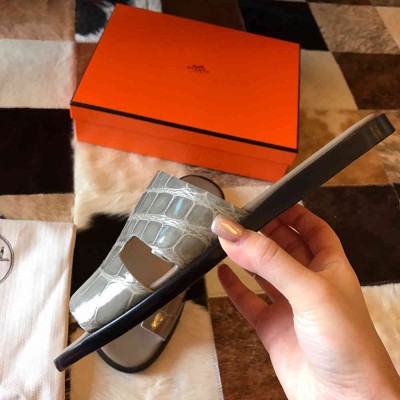 Hermes Izmir Sandals In Grey Shiny Niloticus Crocodile Leather