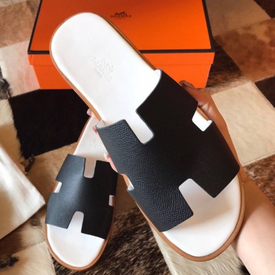 Hermes Izmir Sandals In Noir Epsom Calfskin