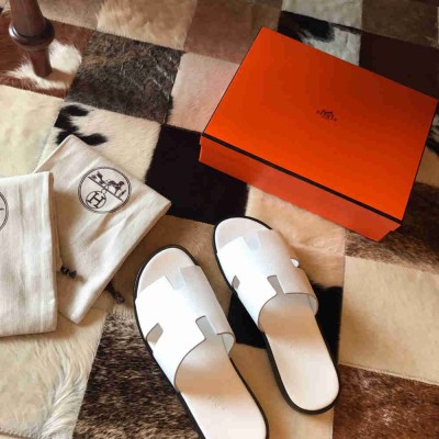 Hermes Izmir Sandals In White Epsom Leather
