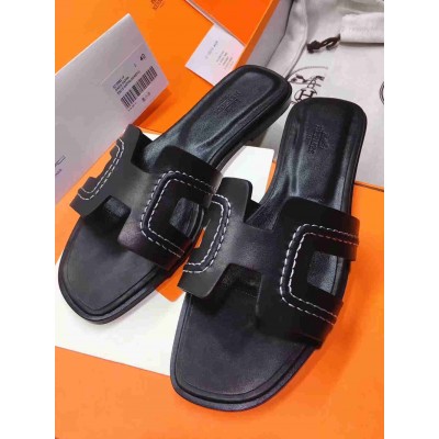 Hermes Oran Slide Sandals In Black Leather With Stitched