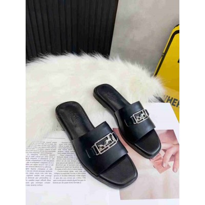 Hermes Villa Slide Sandals In Black Leather