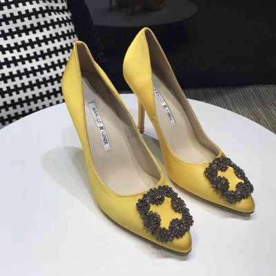 Manolo Blahnik Hangisi 105 Pumps In Yellow Satin