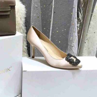Manolo Blahnik Hangisi 70 Pumps In Champagne Satin