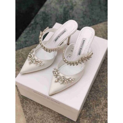 Manolo Blahnik Lurum Crystal 90mm Mules In White Satin