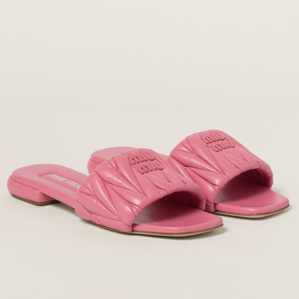 Miu Miu Slides in Pink Matelasse Nappa Leather