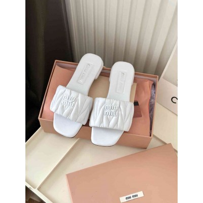 Miu Miu Slides in White Matelasse Nappa Leather