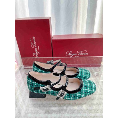 Roger Vivier Tres Vivier Strass Buckle Mini Babies Ballerinas in Green Fabric