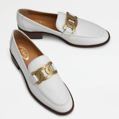 Tod's Cuoio Loafers In White Calfskin