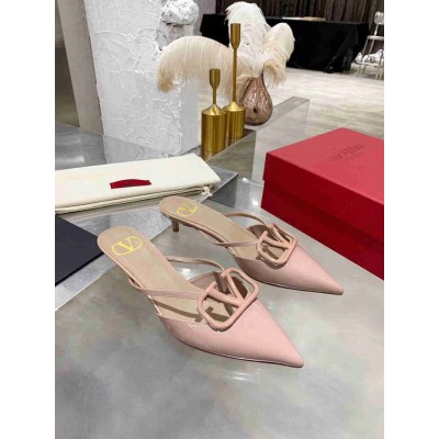Valentino VLogo Signature Mules 40mm In Beige Patent Leather